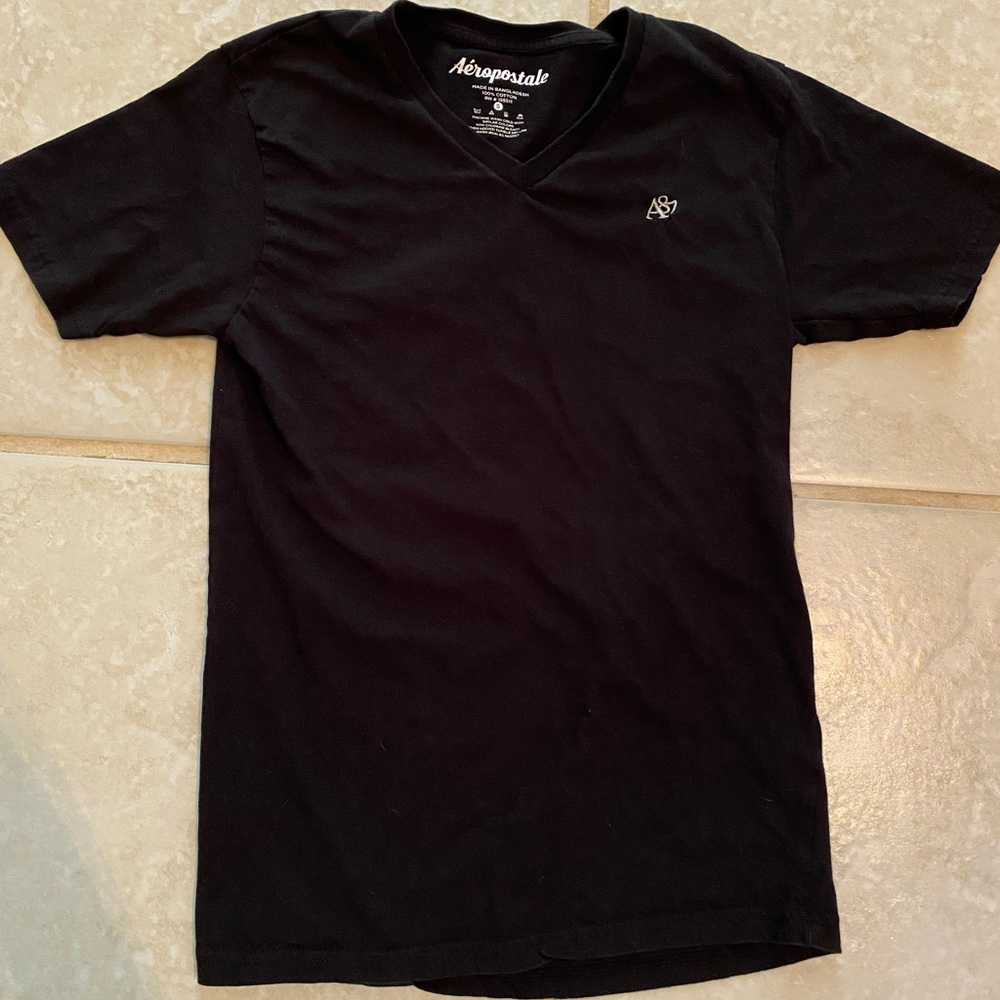Men’s Small Aeropostale V Neck T Shirt